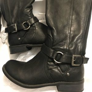 Guess boots